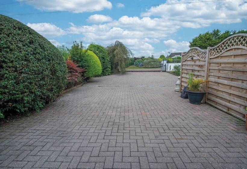 Rose Cottage 3 Bed Cottage New Hedges Tenby