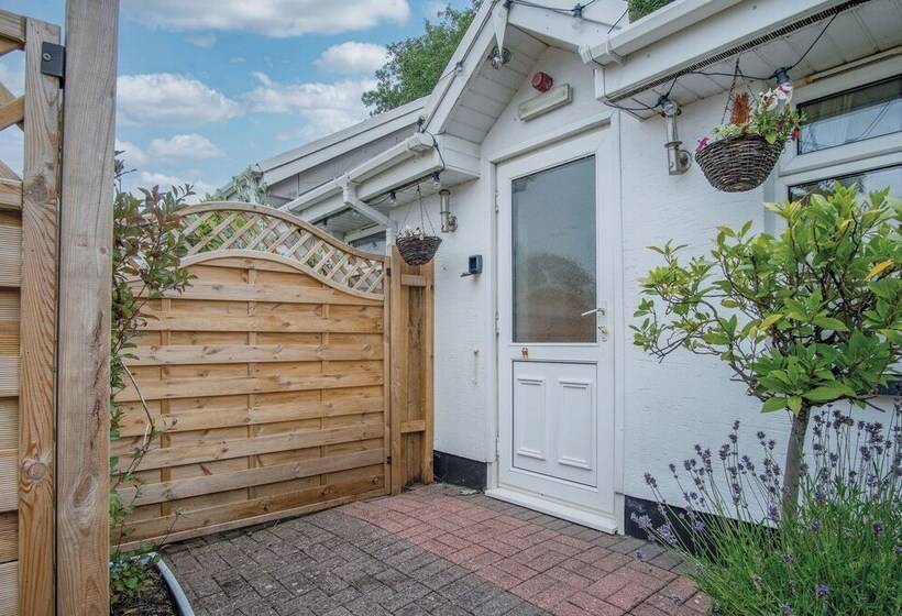 Rose Cottage 3 Bed Cottage New Hedges Tenby