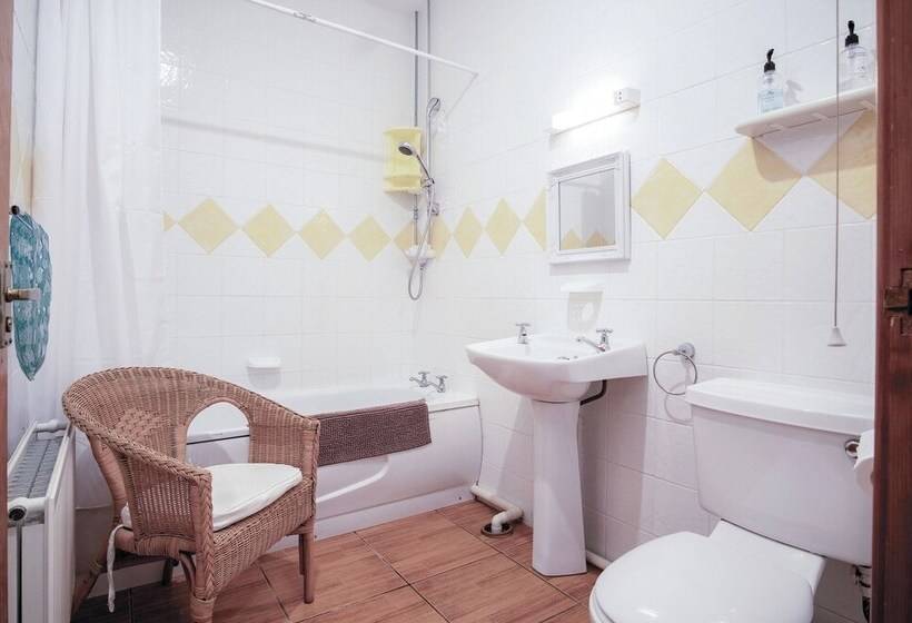 Rose Cottage 3 Bed Cottage New Hedges Tenby