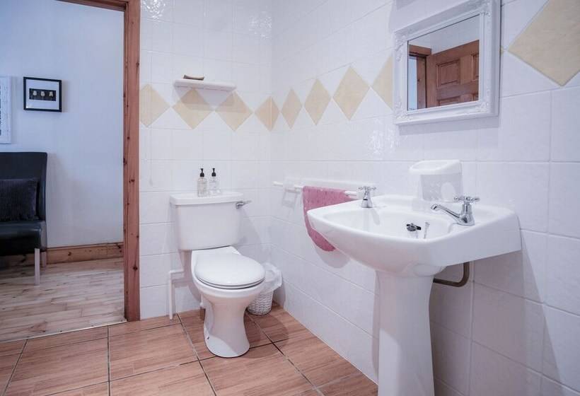 Rose Cottage 3 Bed Cottage New Hedges Tenby