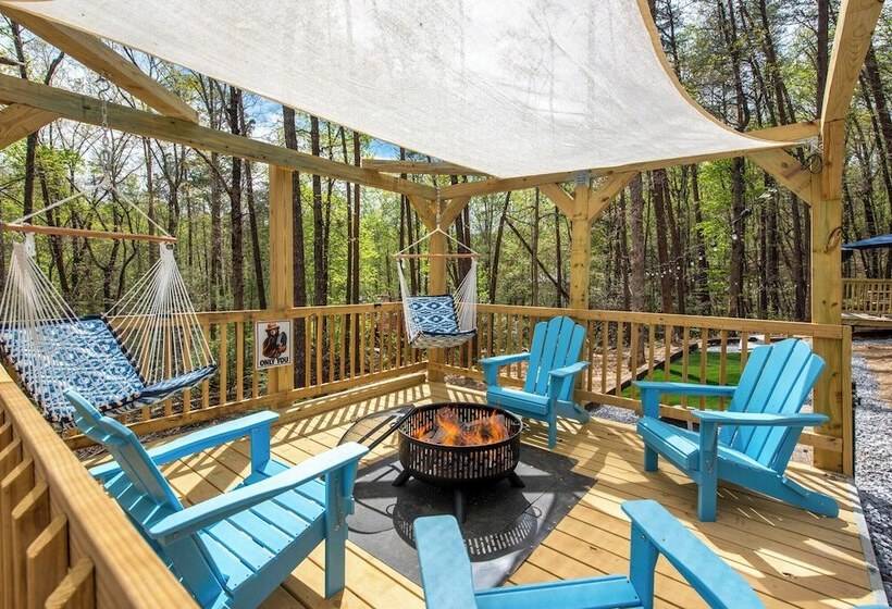 Smokies Modern Escape