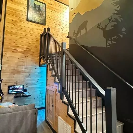 Smokies Modern Escape