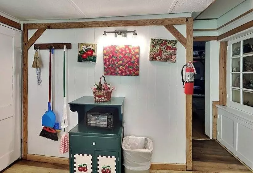 Stone Creek Cottage