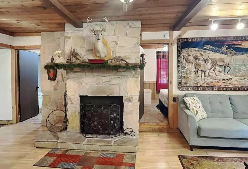 Stone Creek Cottage