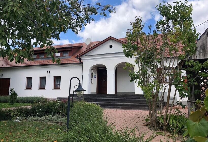 Tündérkert Panzió őrség