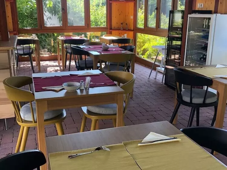 Tündérkert Panzió őrség