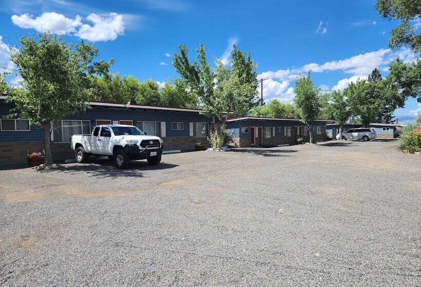 Toiyabe Motel