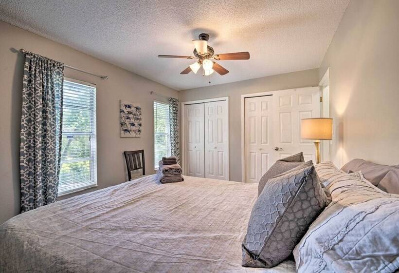 Pet Friendly Apopka Home: 30 Mi To Wdw!