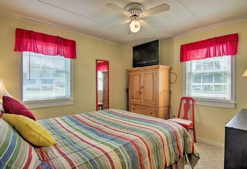 Charming Painter Home W/ Chesapeake Bay Views