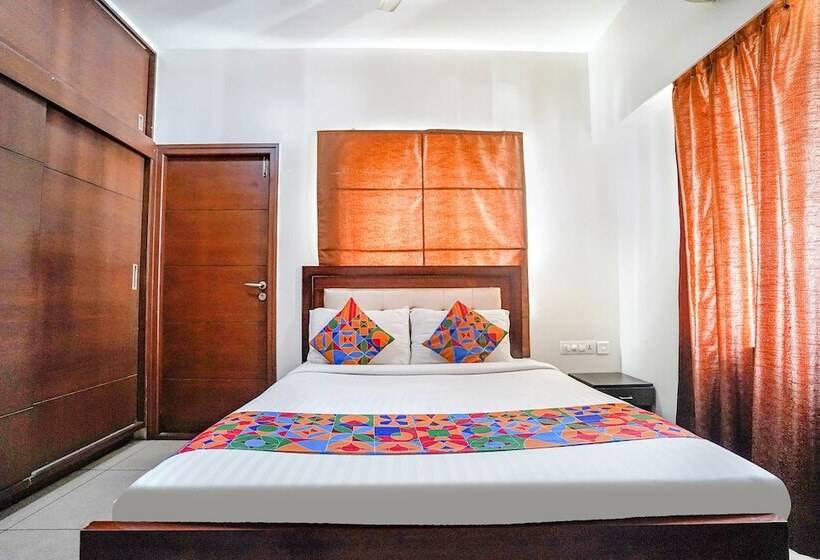 Fabhotel Home Tree Service Apartment