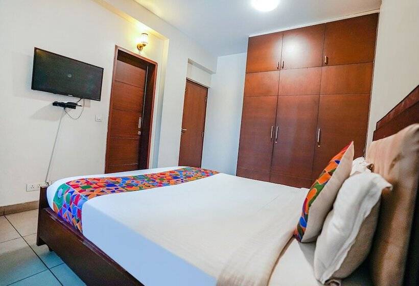 Fabhotel Home Tree Service Apartment