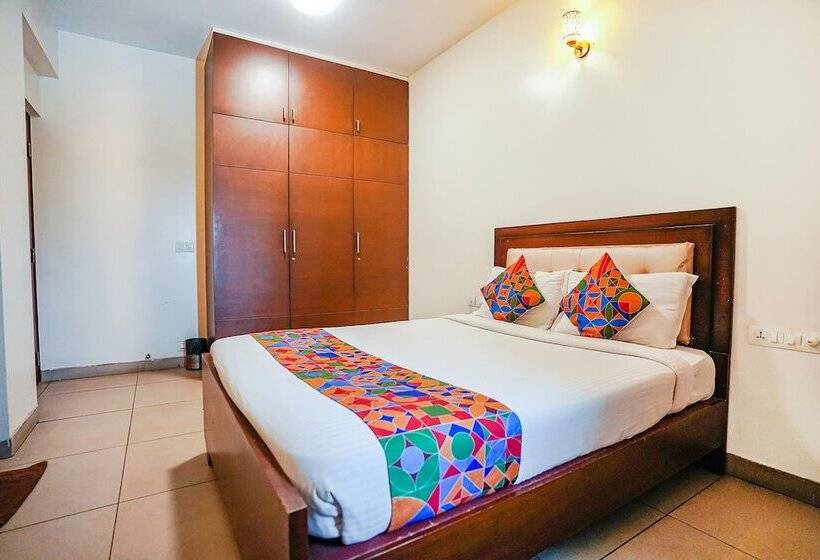 Fabhotel Home Tree Service Apartment