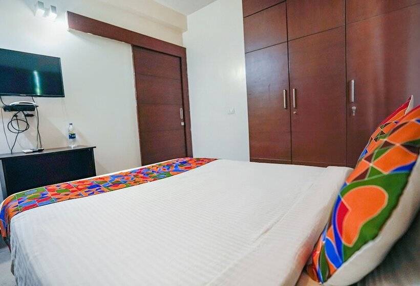 Fabhotel Home Tree Service Apartment