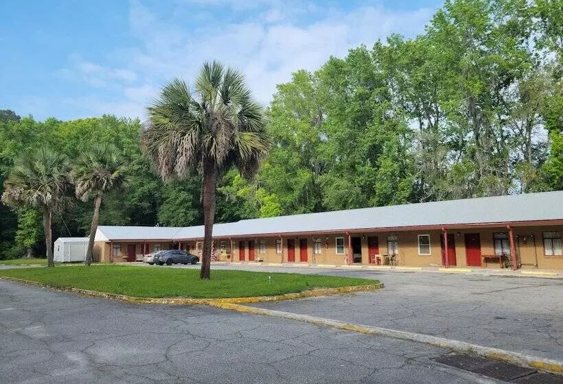 Harikrishna Midway Motel