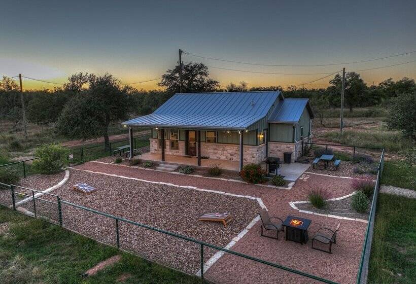 Heilung Haus With Sauna & Cowboy Pool   20 Min To Fred