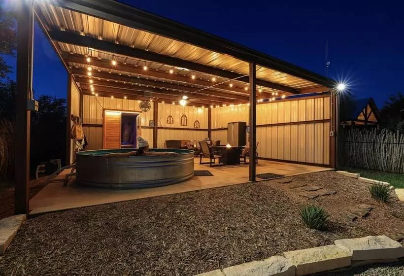 Heilung Haus With Sauna & Cowboy Pool   20 Min To Fred