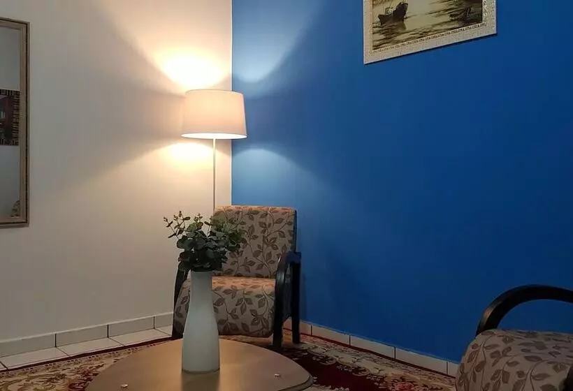 ホテル B & A Suites Inn