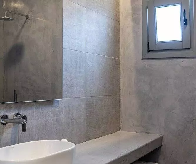 هتل Bonsai Luxury Suites
