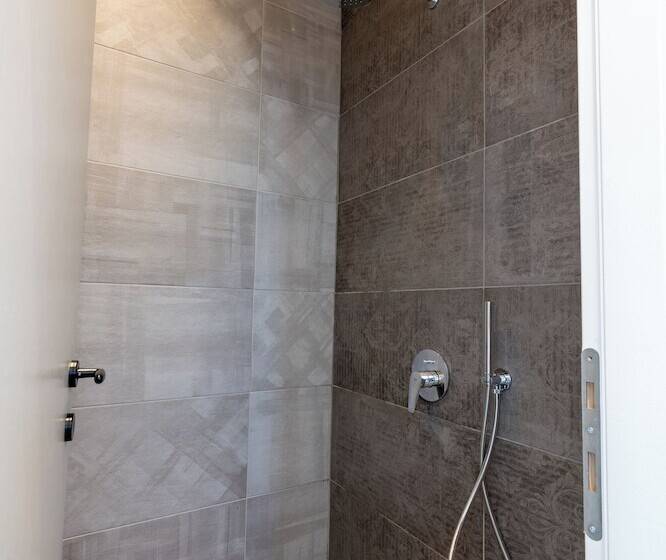 ホテル Bonsai Luxury Suites