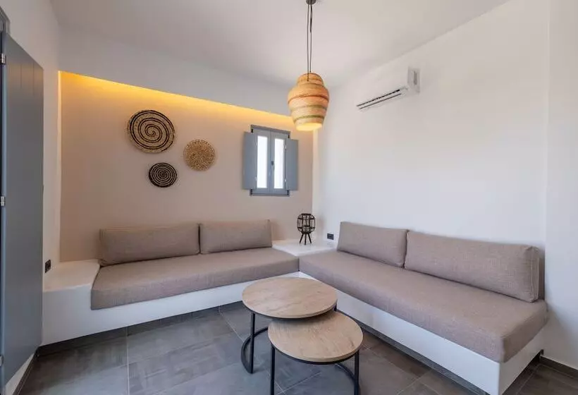 هتل Bonsai Luxury Suites