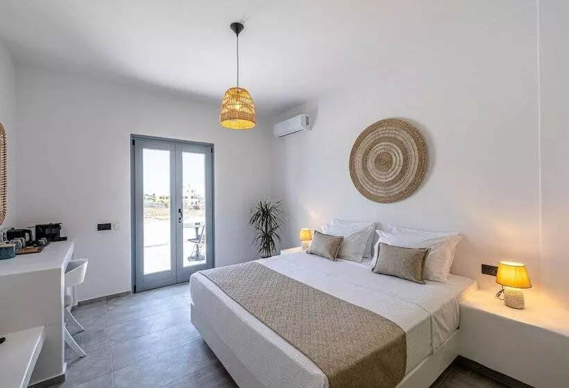 هتل Bonsai Luxury Suites