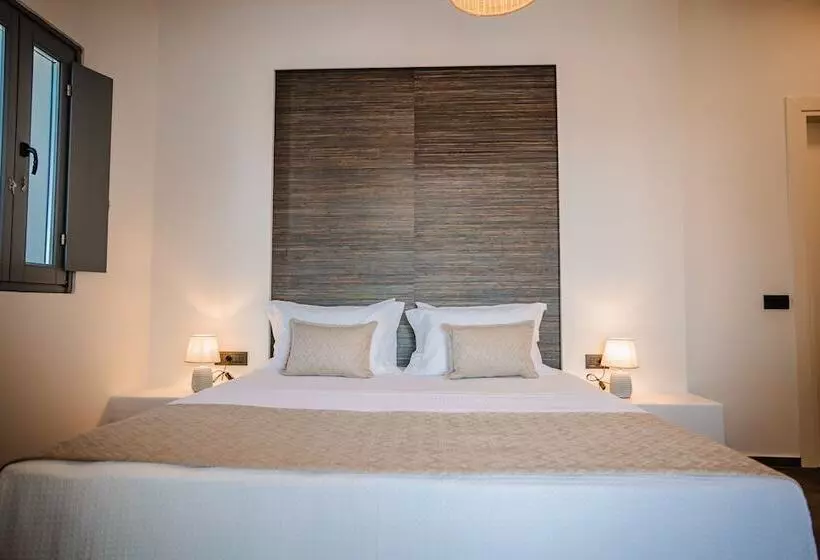هتل Bonsai Luxury Suites