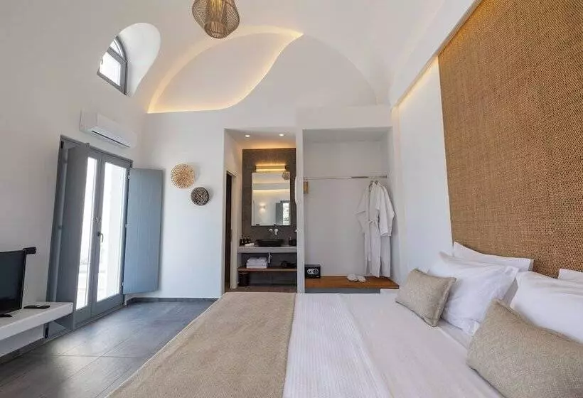 هتل Bonsai Luxury Suites
