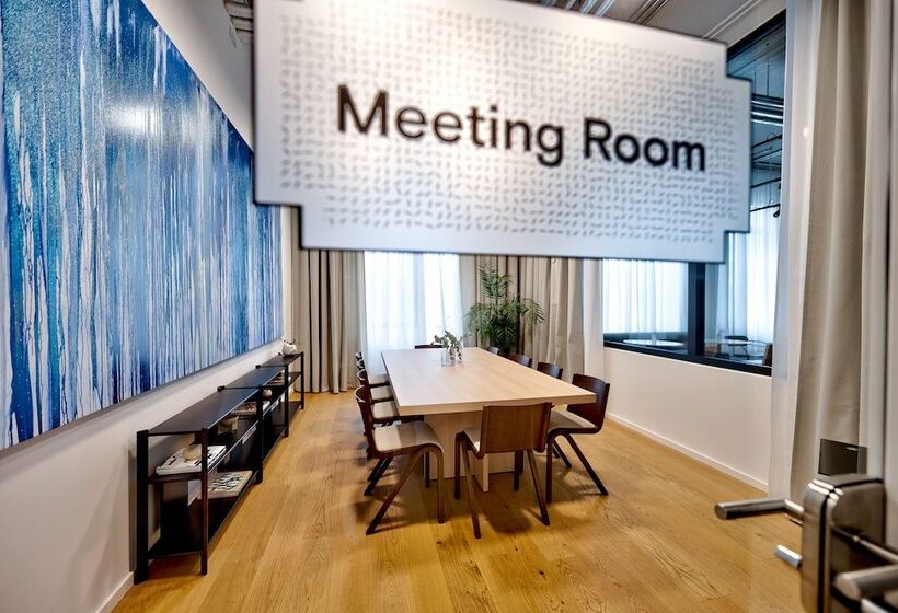 هتل Habyt The Waterfront