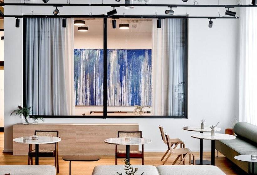 هتل Habyt The Waterfront