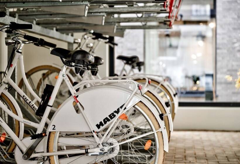 هتل Habyt The Waterfront