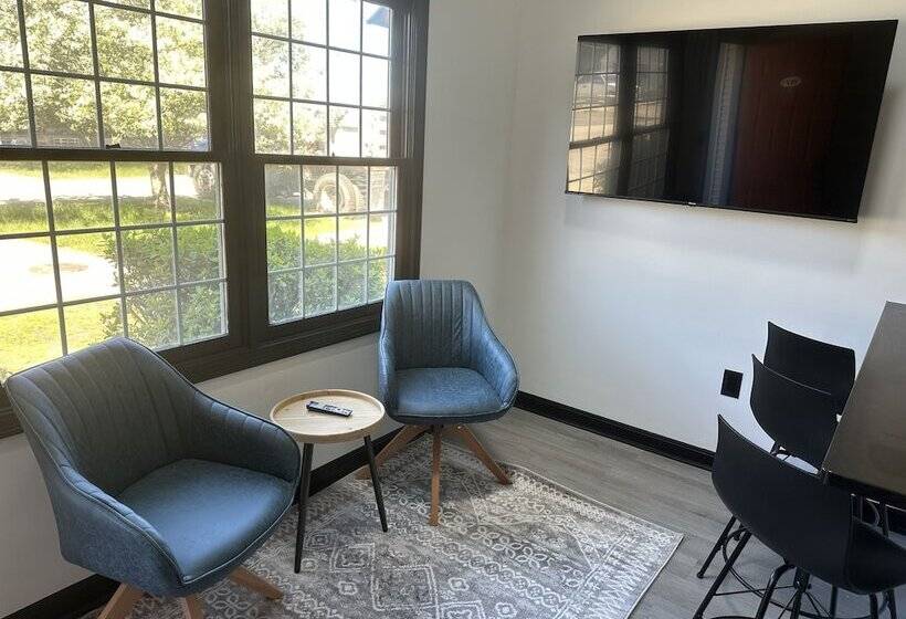 فندق Harborside Suites