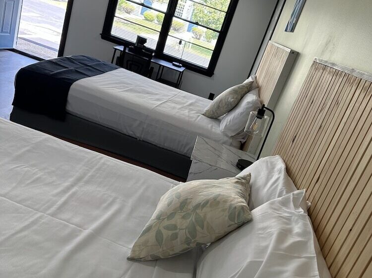 فندق Harborside Suites