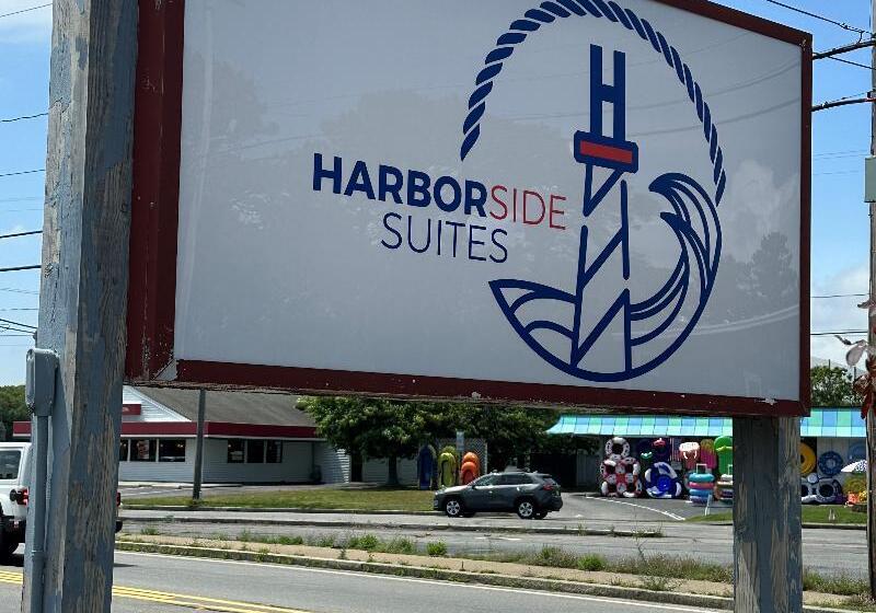 فندق Harborside Suites