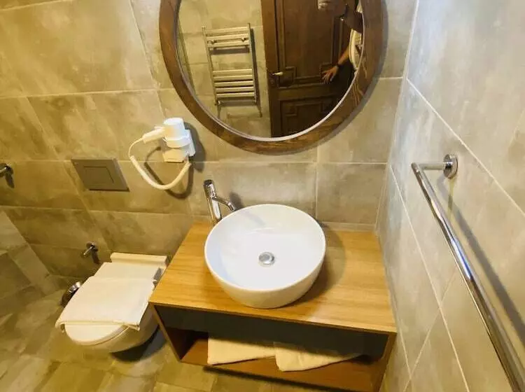 In Ephesus Hotel And Art Galery