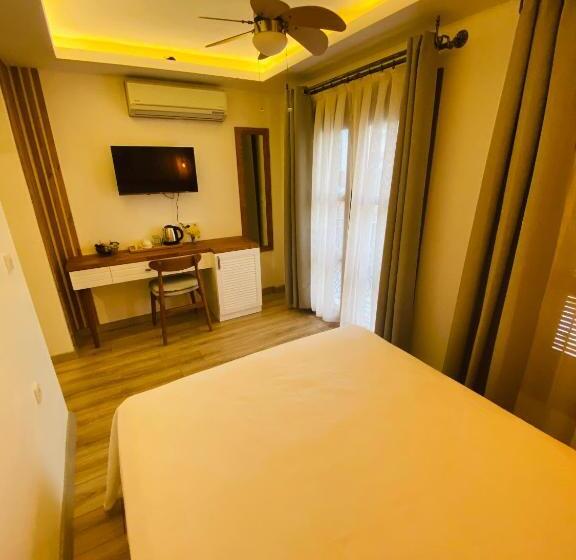 In Ephesus Hotel And Art Galery