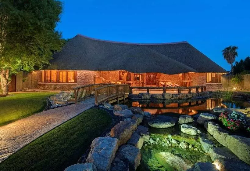 ホテル Nofa Riyadh, A Radisson Collection Resort