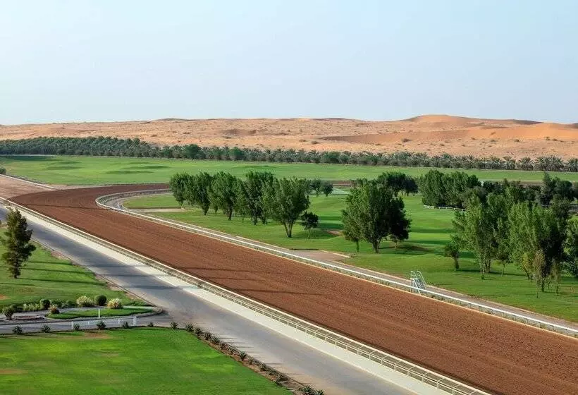 ホテル Nofa Riyadh, A Radisson Collection Resort