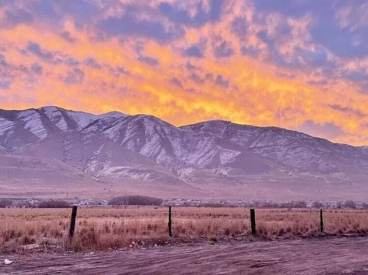 Hotelli Days Inn By Wyndham Lake Point