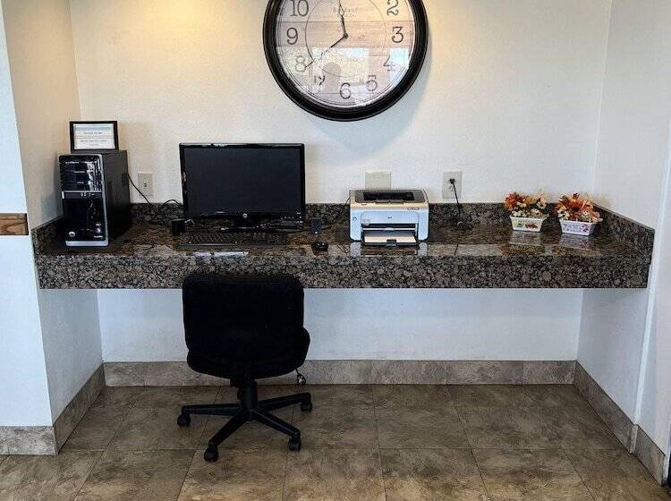 فندق Oquirrh Mountain Inn