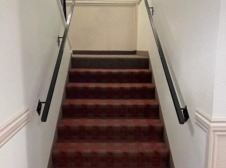 Hotelli Days Inn By Wyndham Lake Point