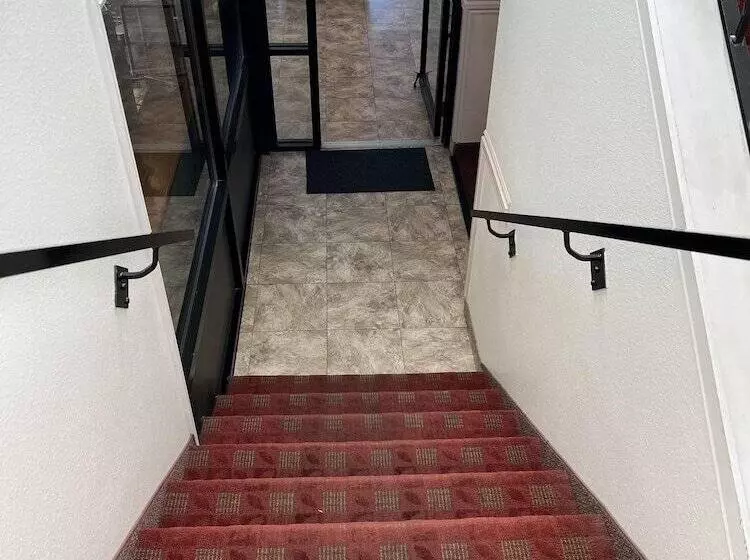 Hotelli Days Inn By Wyndham Lake Point