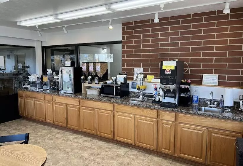 Hotelli Days Inn By Wyndham Lake Point