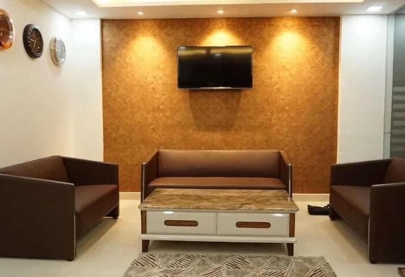 בית מלון כפרי Sterling Inn Near Bangalore International Airport