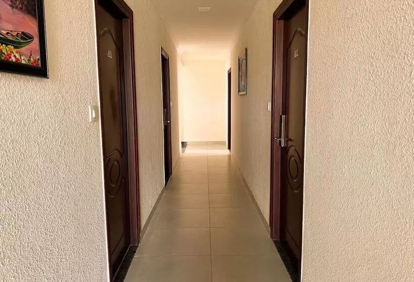 ホテル Sterling Inn Near Bangalore International Airport