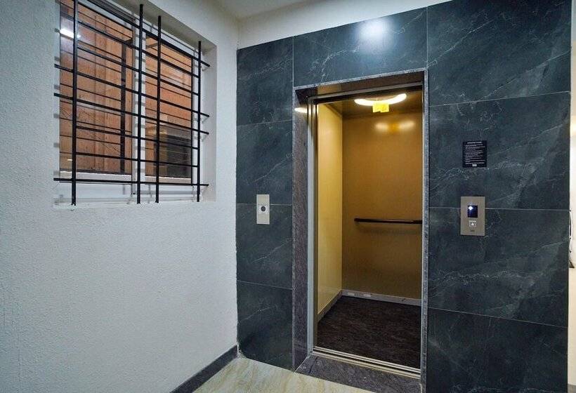 בית מלון כפרי Sterling Inn Near Bangalore International Airport