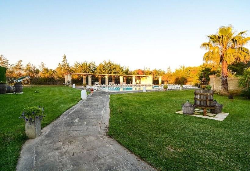 هتل Tenuta Santicuti