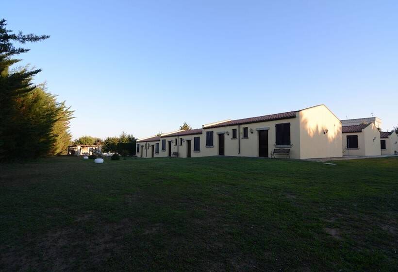 هتل Tenuta Santicuti