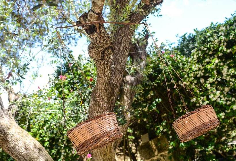 هتل Tenuta Santicuti