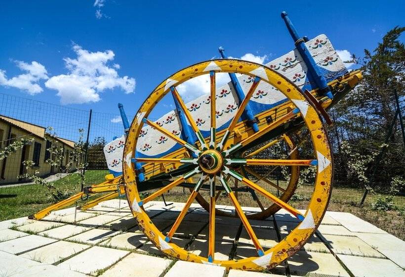 هتل Tenuta Santicuti