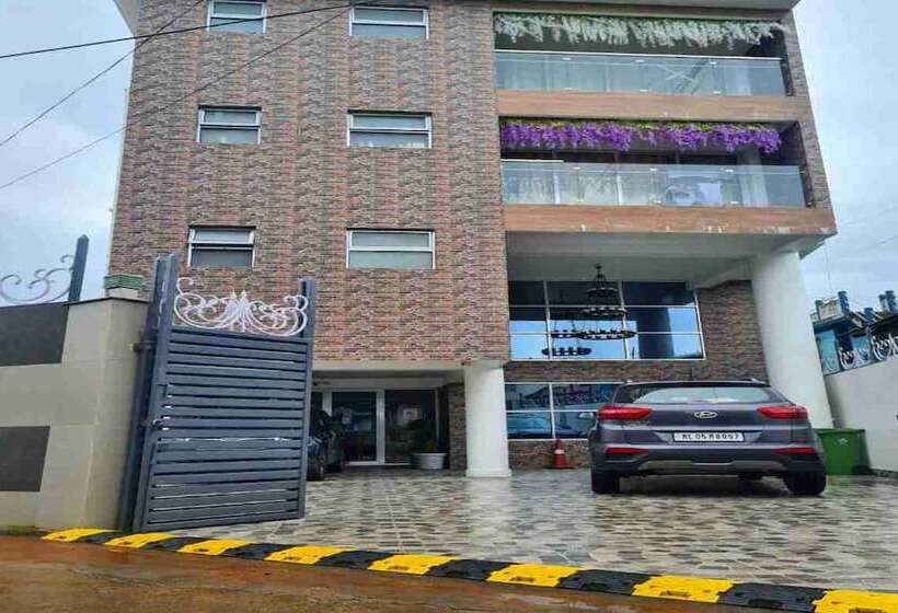 ホテル The Relyn Suite